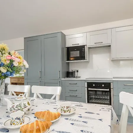 Lambley View *